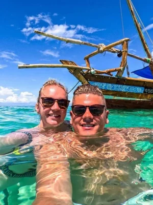 zanzibar-safari-blue-by-dhow-trip-at-kwale-island-4124198-1